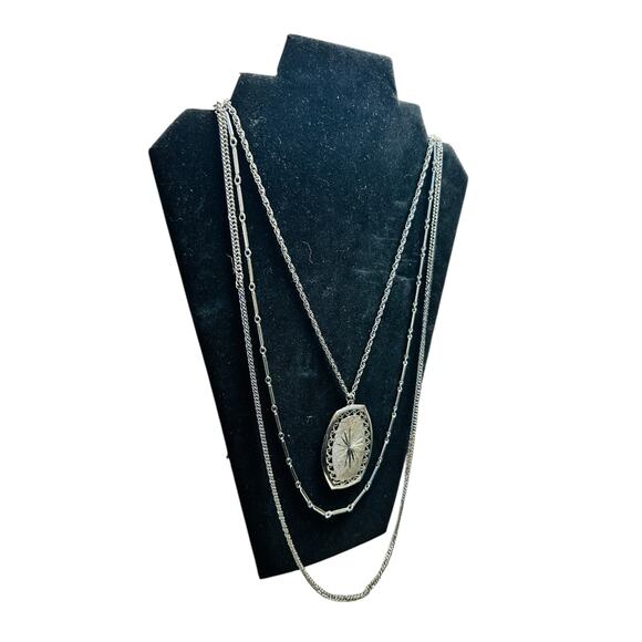 Vintage Triple Strand Silvertone Necklace ~ Starburst Etched Pendant ~ 18” / 30” - Picture 2 of 7